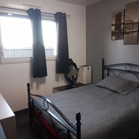 ホームステイ Chambre Chez L'Habitant *